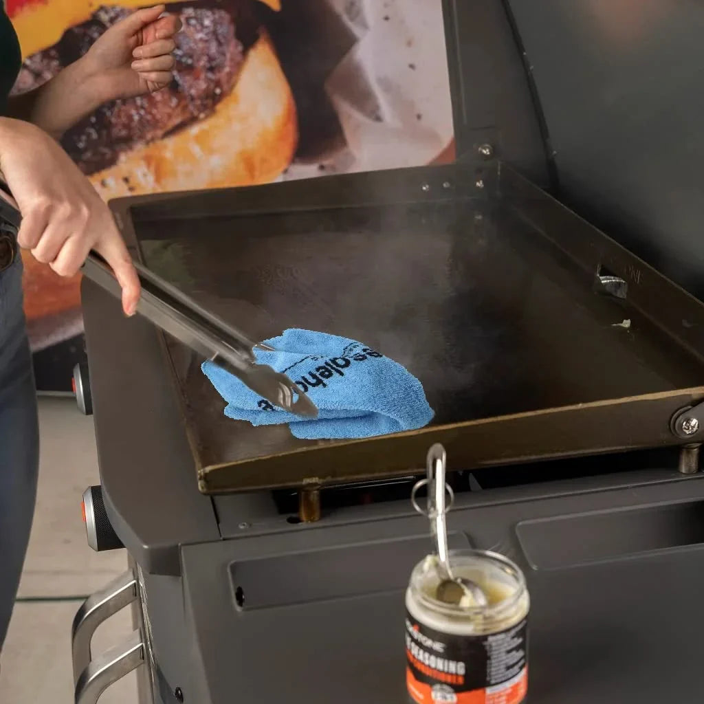 28 Inch Blackstone 2080 XL Griddle, 3-Burner Outdoor Flat Top Grill with Hood & Accessories Kit