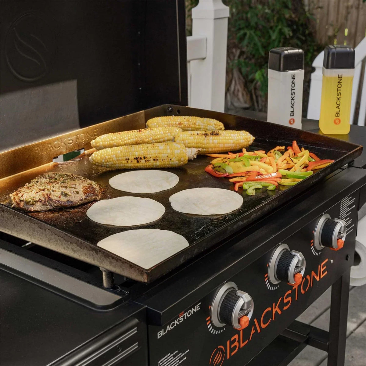 28 Inch Blackstone 2080 XL Griddle, 3-Burner Outdoor Flat Top Grill with Hood & Accessories Kit